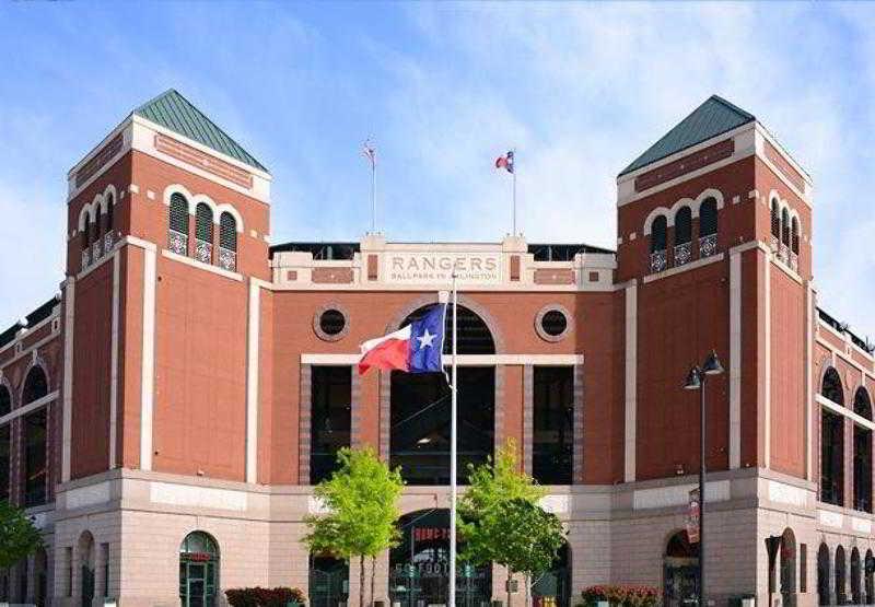 Courtyard Dallas Las Colinas Ирвинг Экстерьер фото
