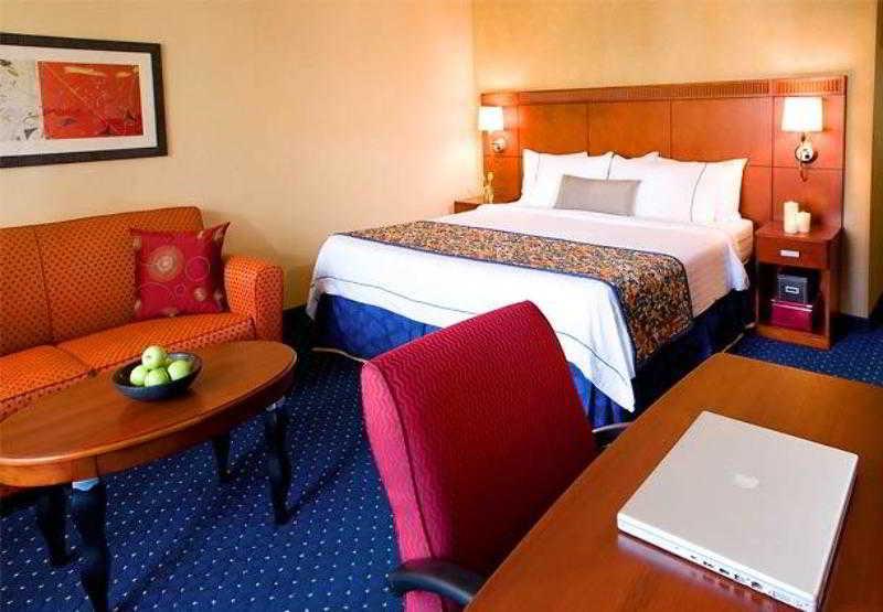 Courtyard Dallas Las Colinas Ирвинг Номер фото