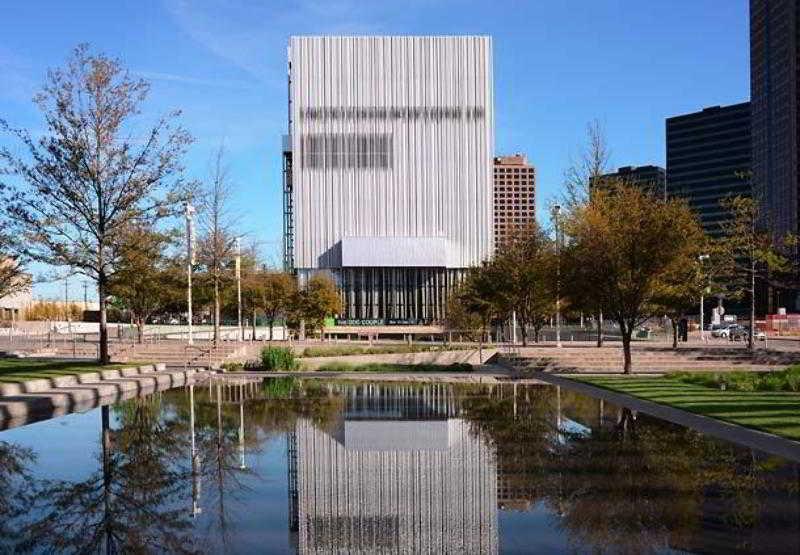 Courtyard Dallas Las Colinas Ирвинг Экстерьер фото