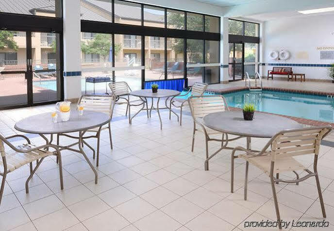 Courtyard Dallas Las Colinas Ирвинг Экстерьер фото